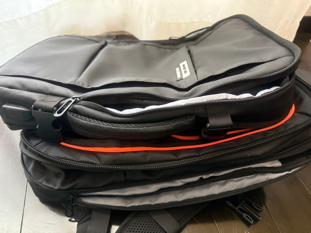 Bucketlist ブラックバックパック 20L-35L