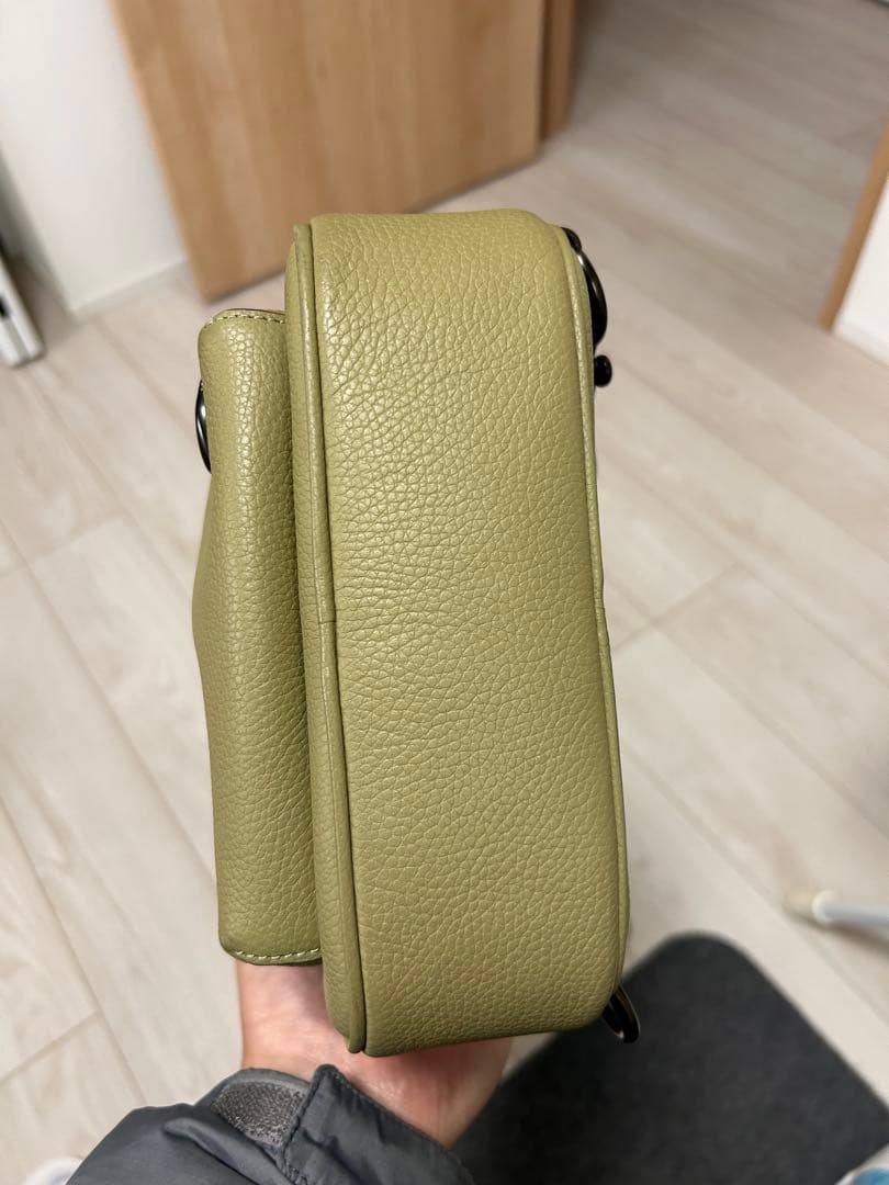 オリーブグリーン バックパック