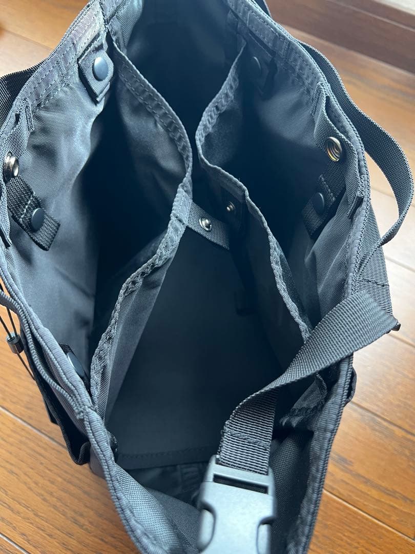 【BRIEFING】新品未使用　ブラックナイロントートバッグ