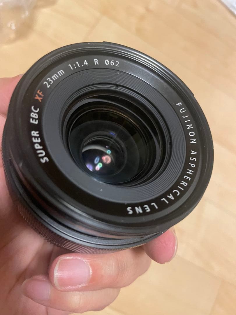 FUJIFILM XF23mmF1.4Rレンズ　レンズフード付き