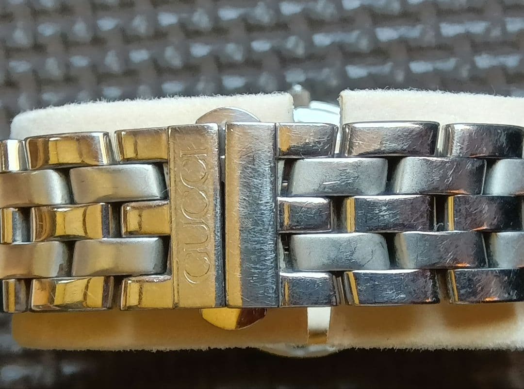 再値下げ!GUCCI 5500Lレディース腕時計稼働品箱付き