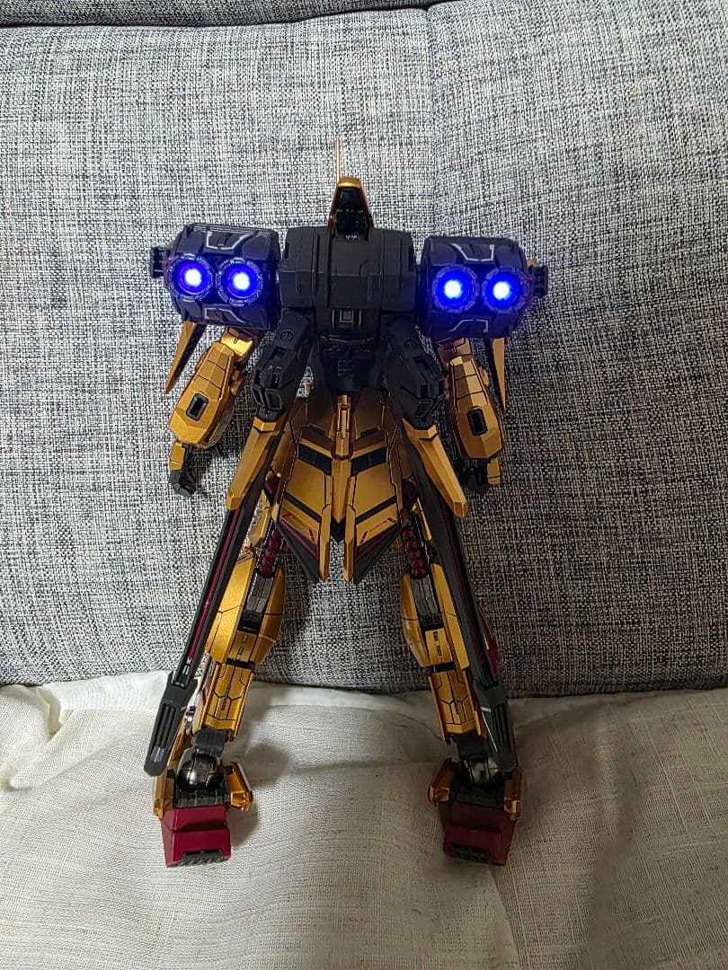 神馬模型　1/100相当　黄金武士 ダイキャストフレーム　海外製プラモデル