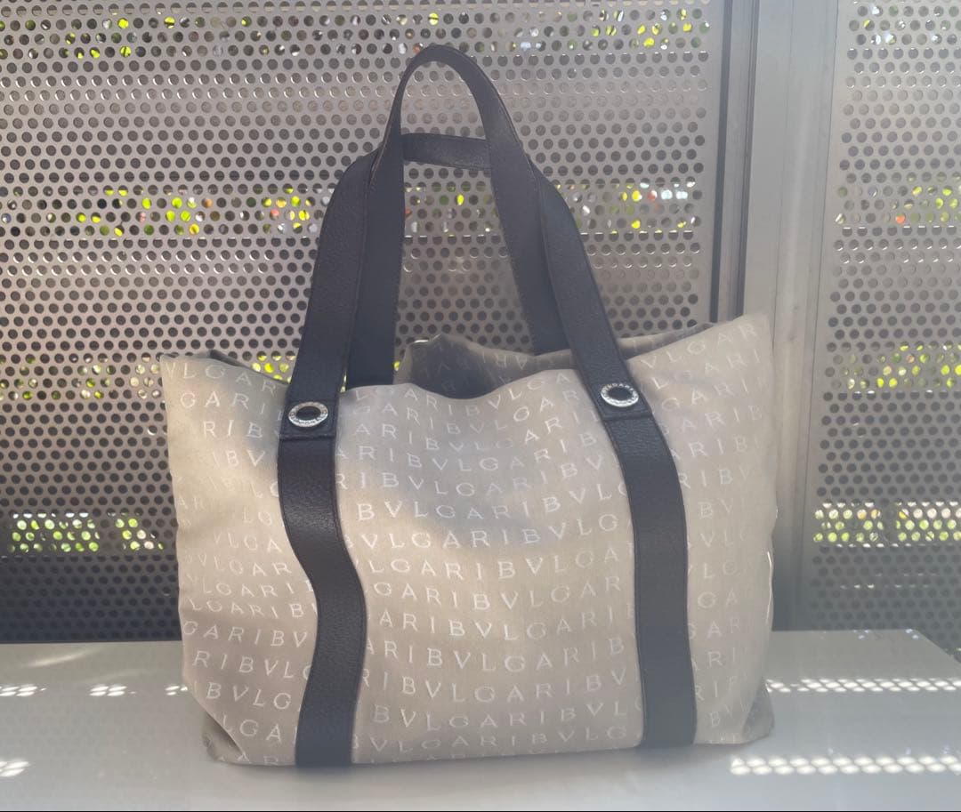 BVLGARI ロゴプリント トートバッグ
