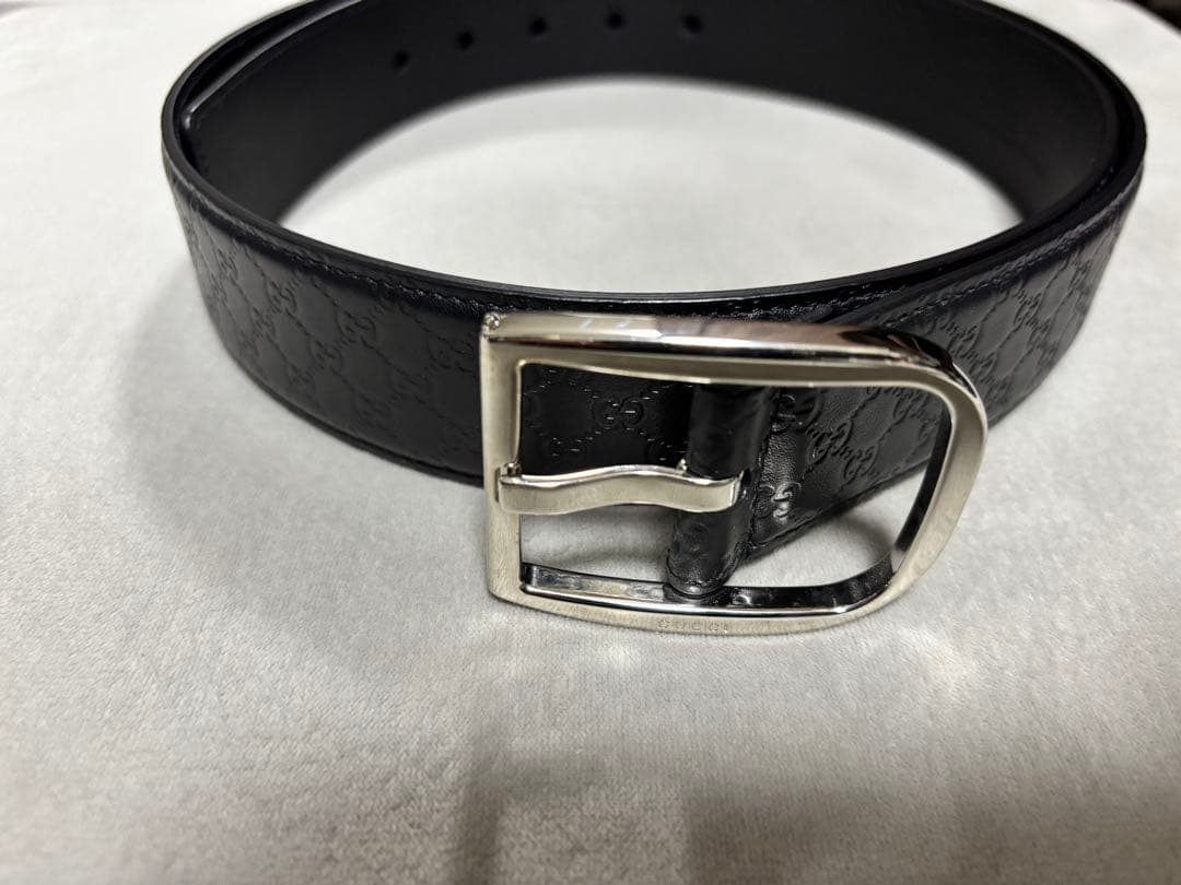 GUCCI ブラックレザー ベルト