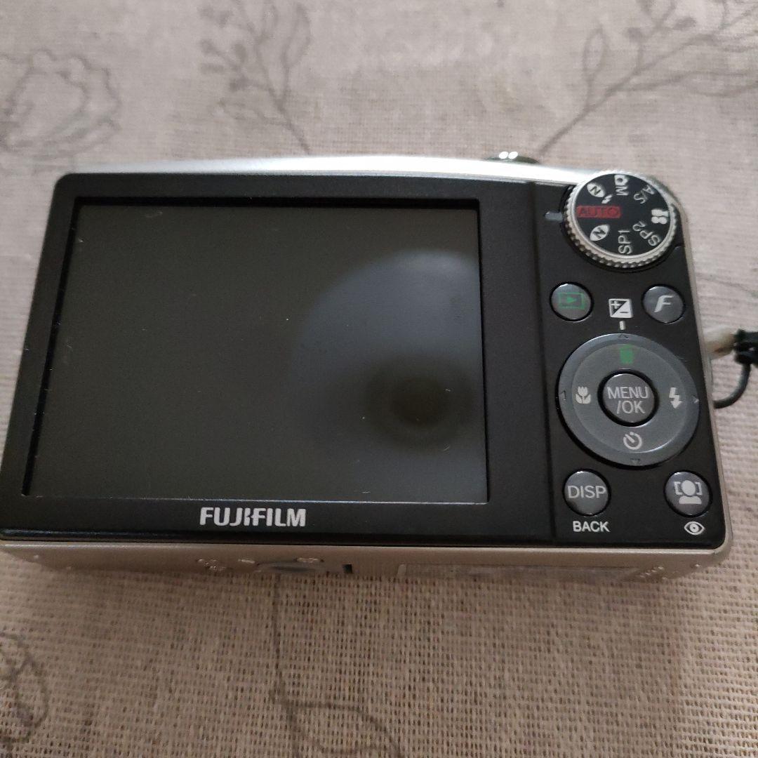 FUJIFILM FinePix F50fd シルバー