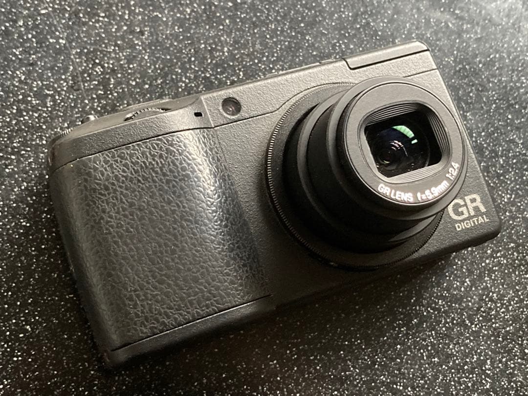 大人気！　CCDセンサー機　RICOH GR DIGITAL Ⅱ 実用機に！