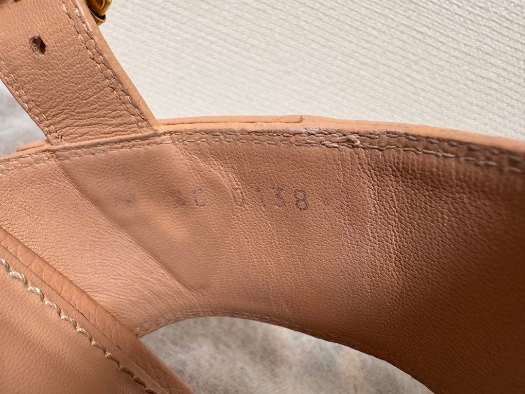 LOUIS VUITTON ホライズンライン　サンダル　ピンクベージュ 25cm