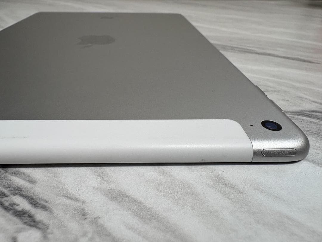 iPad Air 2 128GB Wi-Fi Cellular 充電器なし