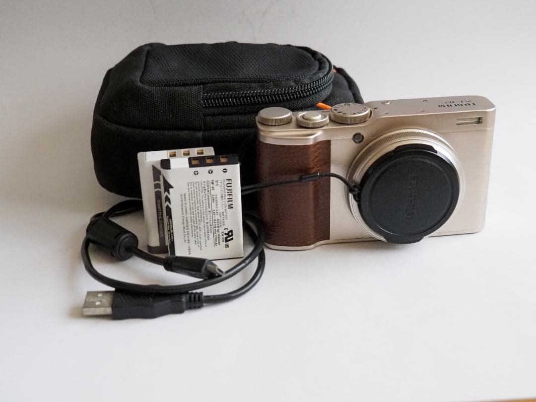 Fujifilm XF10ゴールド コンパクトデジタルカメラ
