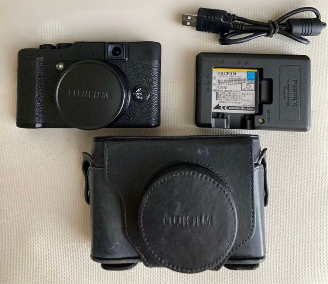 Fujifilm X10コンパクトデジタルカメラ 純正革カバー