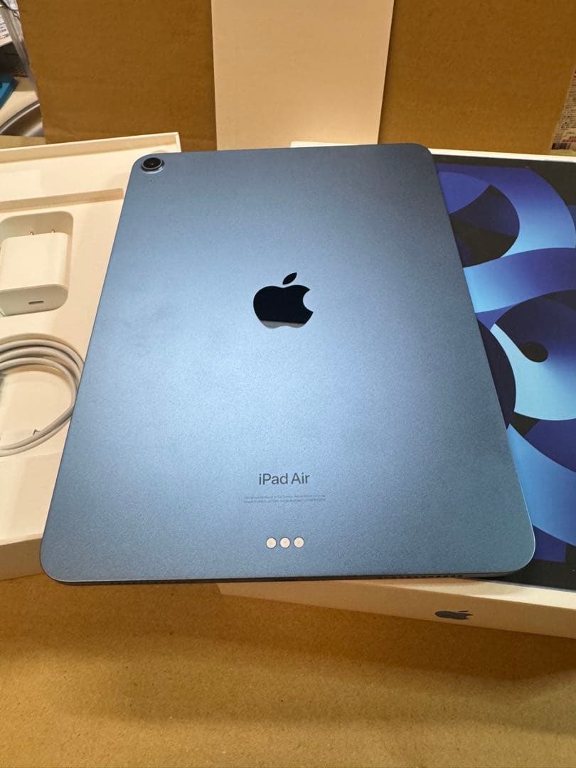 Apple iPad Air 第5世代 Wi-Fi 2022 純正キーボード付