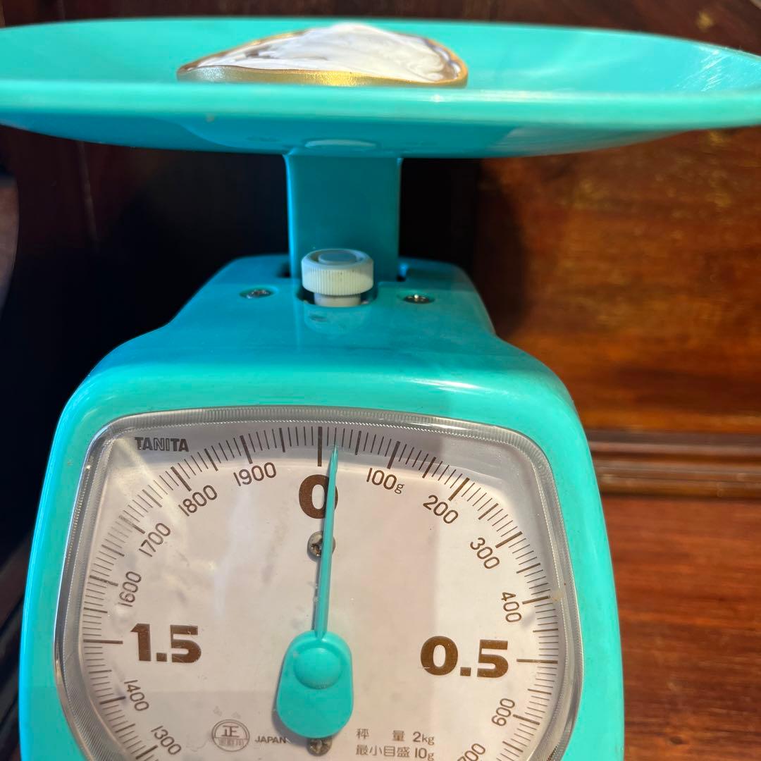 新品未使用イタリアチョコカメオのブローチ