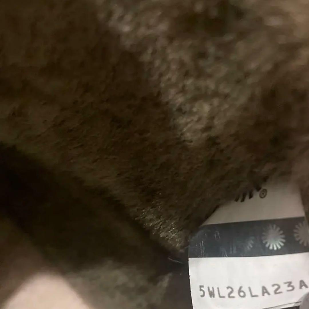 新品未使用　UGG カーキ　箱無し　ショートブーツ