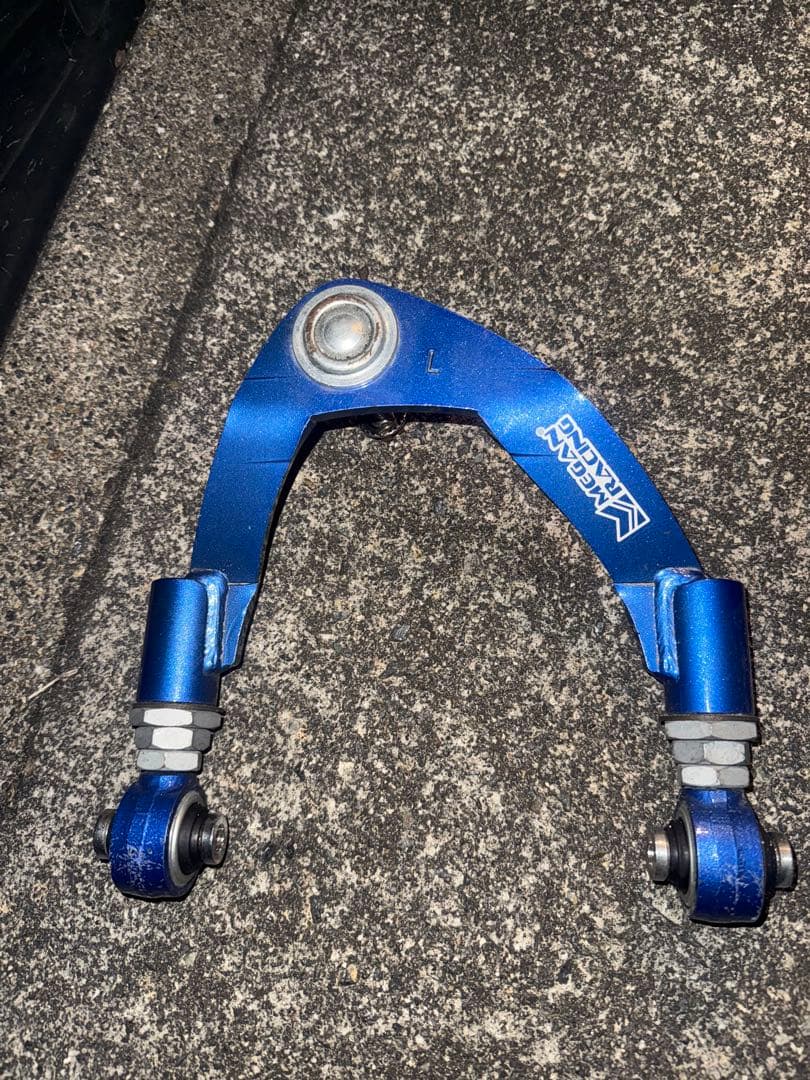 20クラウン　メーガンレーシング　アッパーアーム