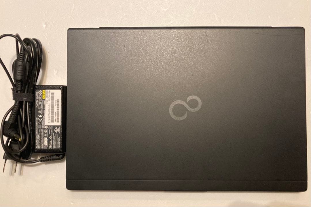 富士通 U9310/D Core i5-10310U 10世代　Mem8GB