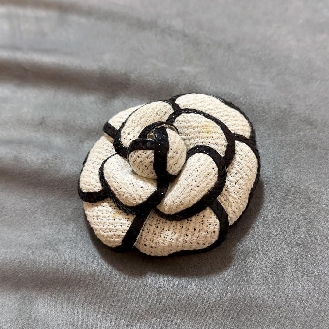 シャネル　CHANEL 　カメリア コサージュ　ブローチ