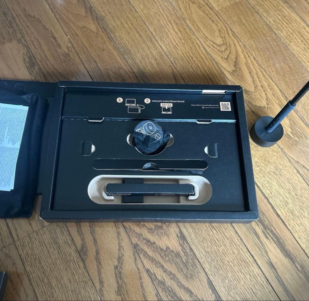 液タブ・ペンタブ Intuos Pro Medium PTH-660/K0