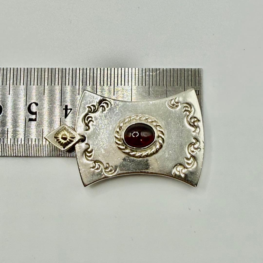 美品　アリゾナフリーダム　k18太陽神付チャーム銀縄ガーネット