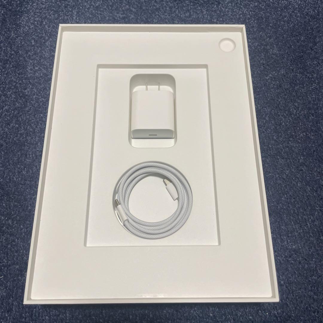 iPad A16 Wi-Fi 128GB ブルー　バッテリー100%