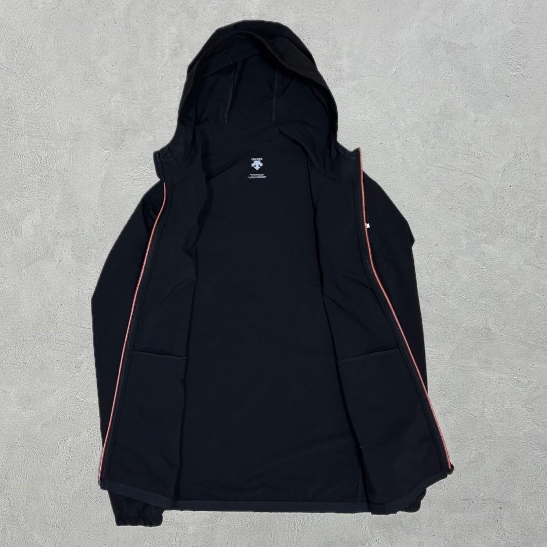 メルセデス　AMG デサント　DESCENTE マウンテンパーカー　F1