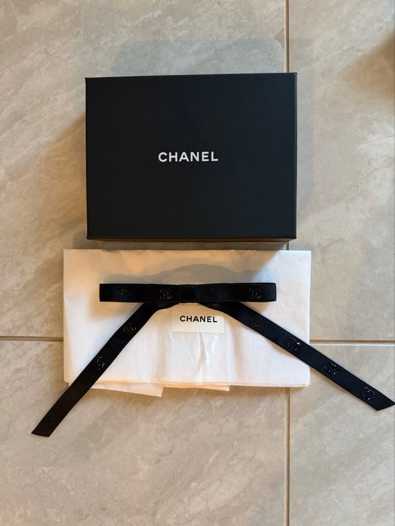 CHANEL ブラックサテン ヘアアクセサリー