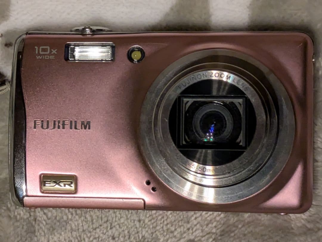Fujifilm Finepix F70 EXR デジタルカメラ ピンク