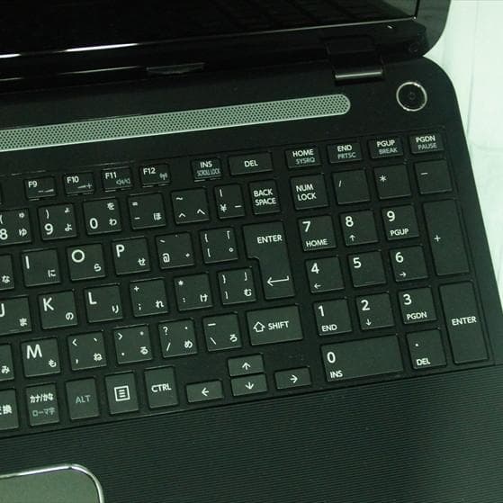 東芝 ノートパソコン本体 Core i7/1TB/8GB/Windows10搭載