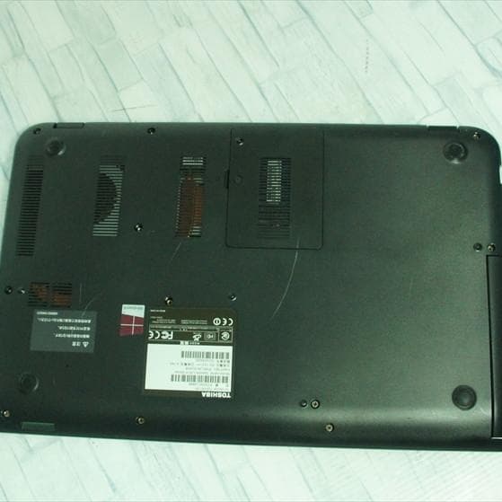 東芝 ノートパソコン本体 Core i7/1TB/8GB/Windows10搭載