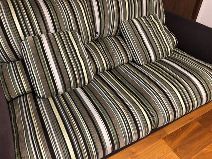 【ニトリ】3人用布張りスペイン製ソファ