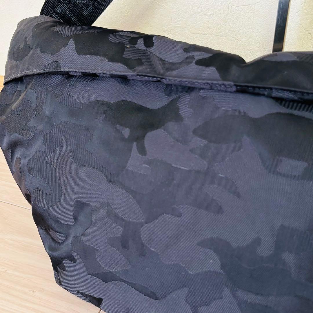 MAISON KITUSNE メゾンキツネ EASTPAK コラボ ボディバック