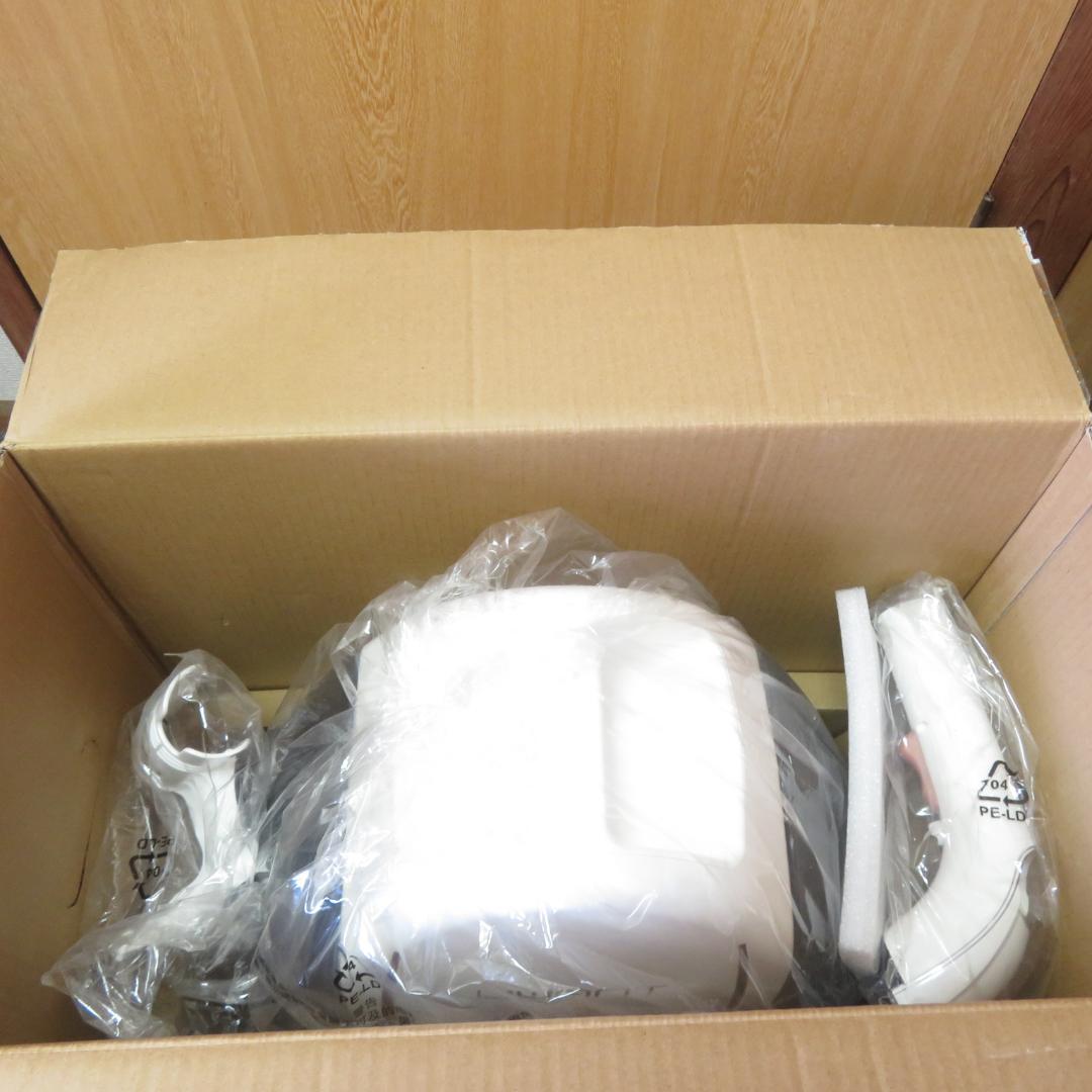 未使用　UWANT 多機能カーペットクリーナー リンサークリーナー B100-J