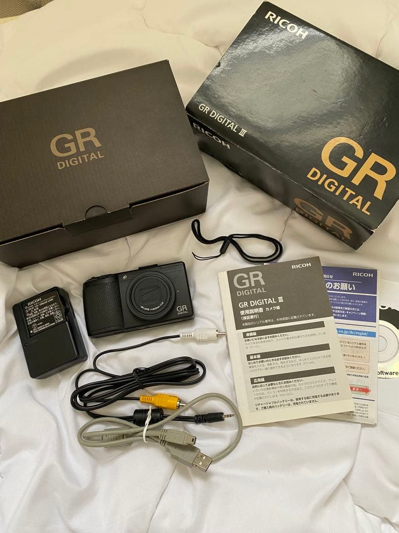 【ほぼ新品】Ricoh リコー GR Digital III 3 デジタルカメラ