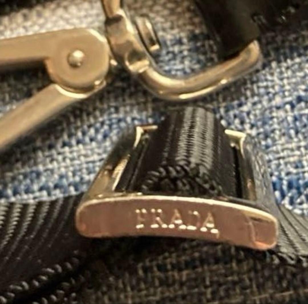 PRADA ブラックナイロン ショルダーバッグ