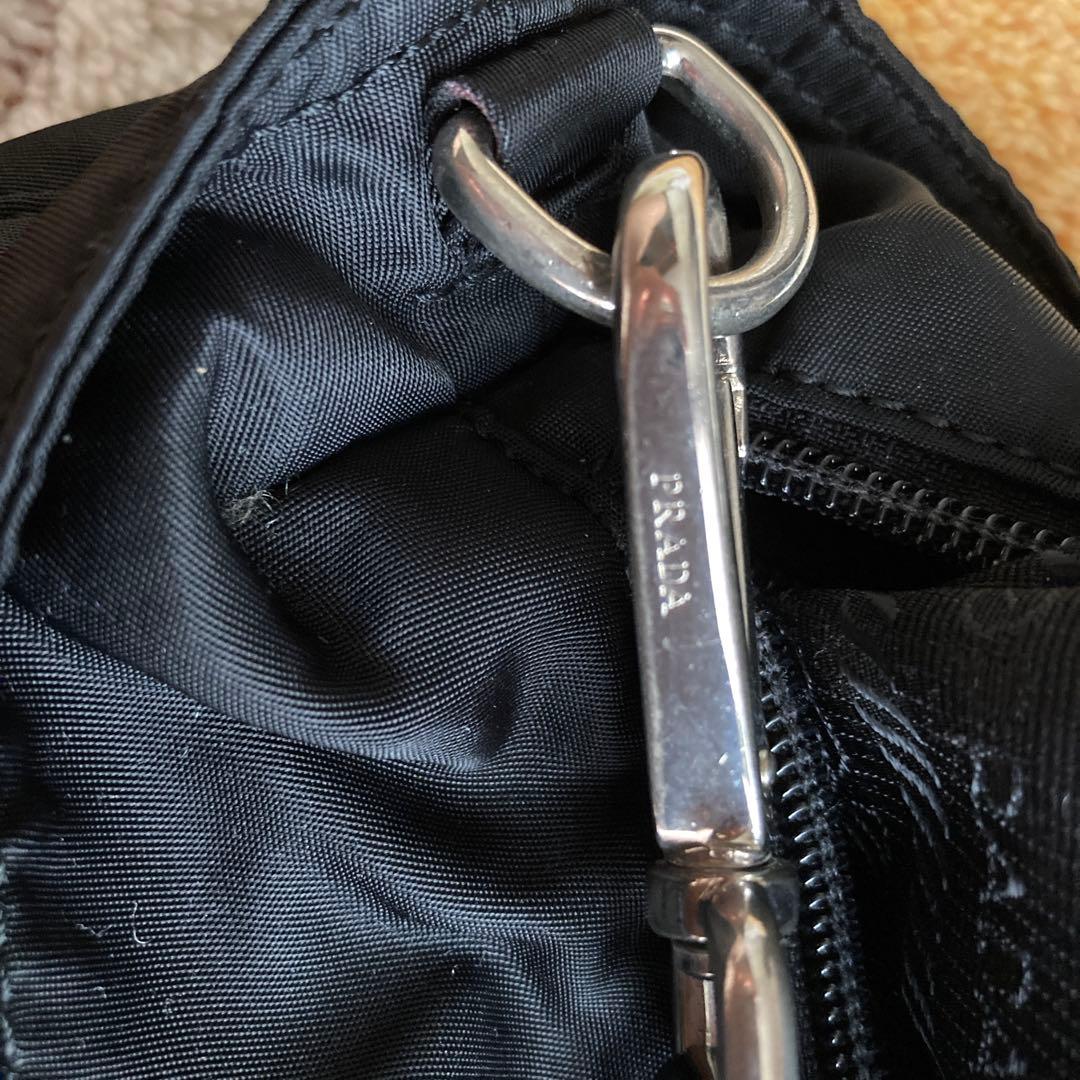 PRADA ブラックナイロン ショルダーバッグ