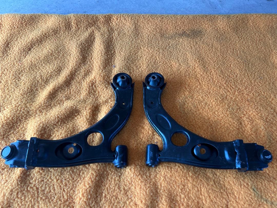 t*i様 ダイハツ エッセ L235S 加工ロアアーム