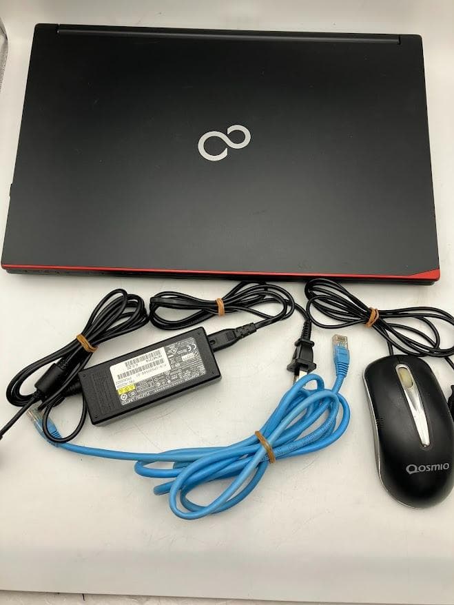 FUJITSU　ノートパソコン　LIFEBOOK　A576／Ｐ