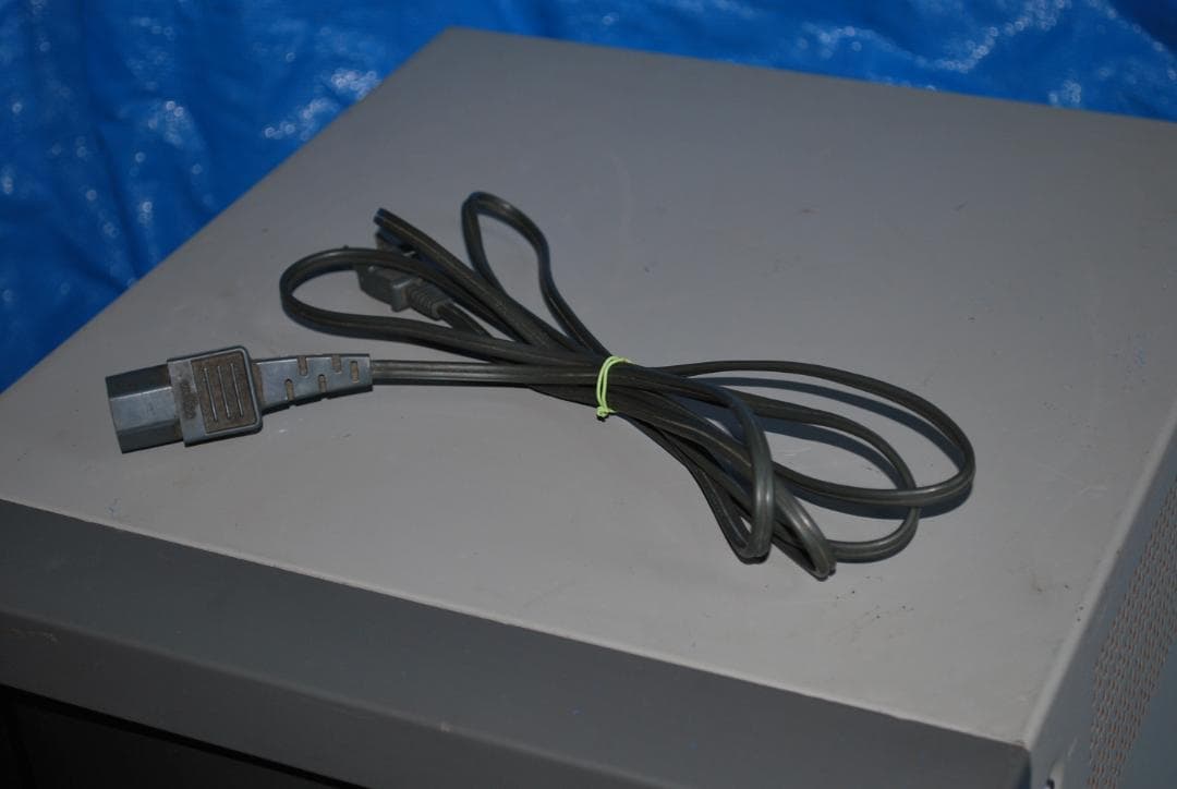 ソニー業務用カラーモニターPVM-14M1jジャンク品の出品です。