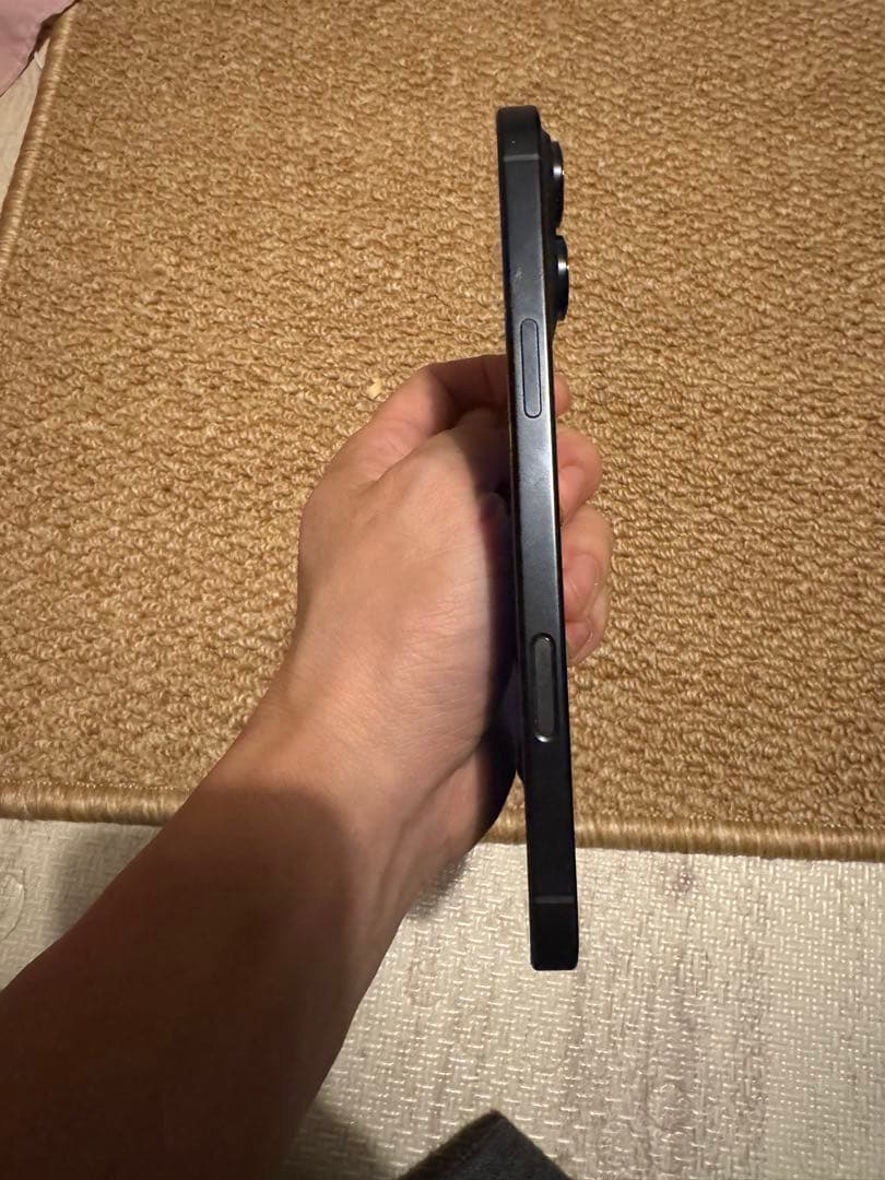 iPhone 16 pro max,11月17日純正画面交換し、バッテリー100