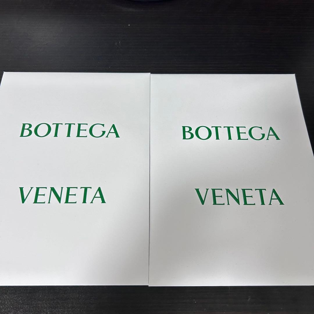 BOTTEGA VENETA 二つ折り財布　ケース付き ブラック