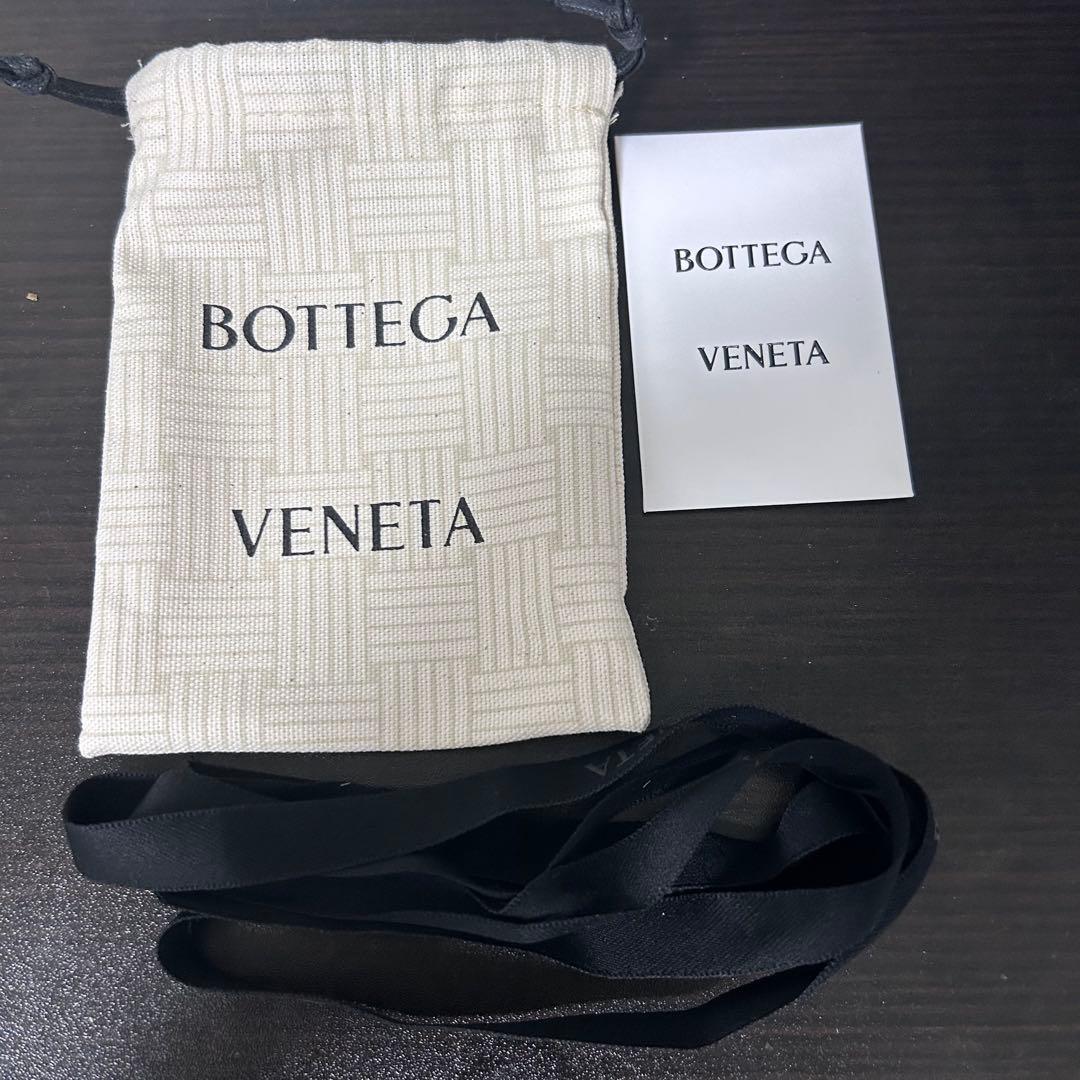 BOTTEGA VENETA 二つ折り財布　ケース付き ブラック