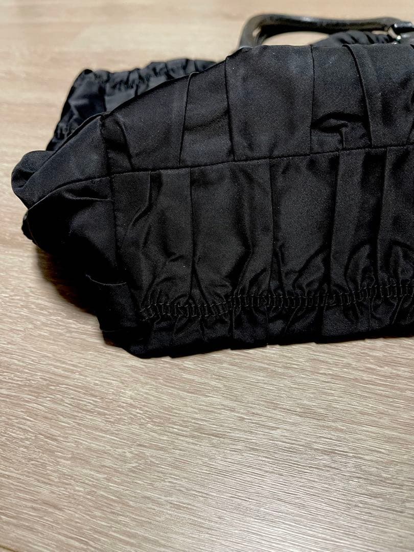 本物　PRADA ギャザートートバッグ 黒