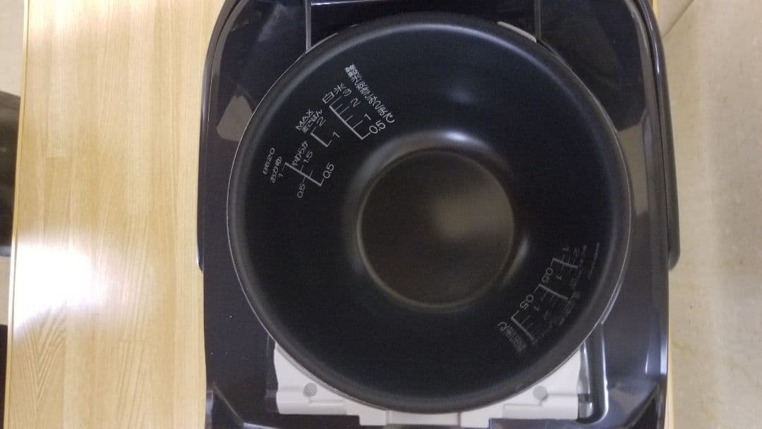 ☆2024年製☆美品☆象印圧力IH炊飯器 極め炊き バックライト液晶画面搭載