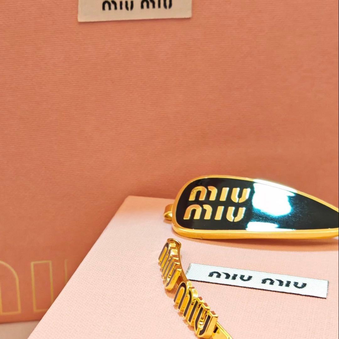 Miu Miu ロゴ入りヘアピン2点セット　美品