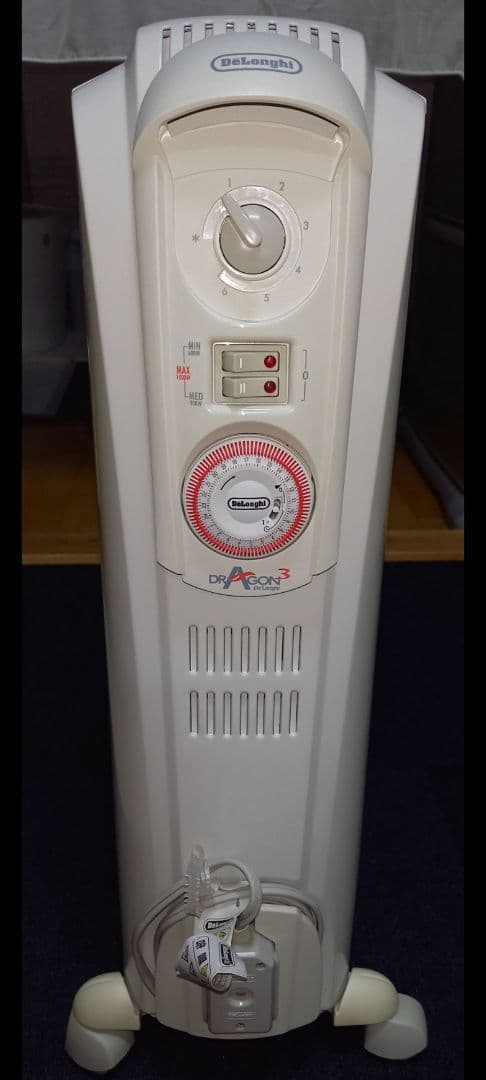 美品中古　デロンギ　オイルヒーター　X字型フィン