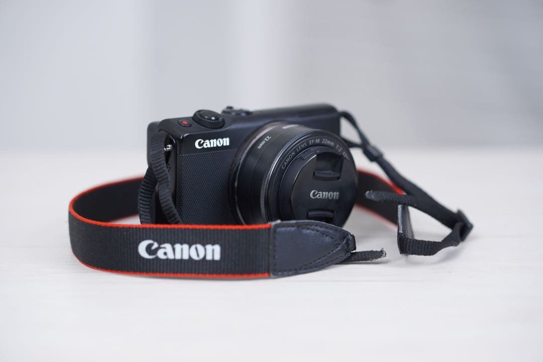 【初心者おすすめ】Canon EOS M100 ダブルレンズキット バッテリー付