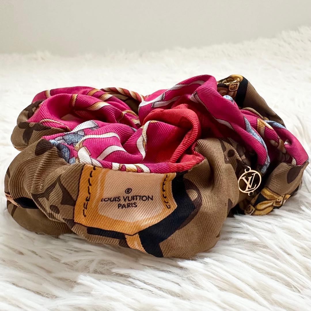 ルイ・ヴィトン M76954 シュシュ トロ・シュー マルチカラー