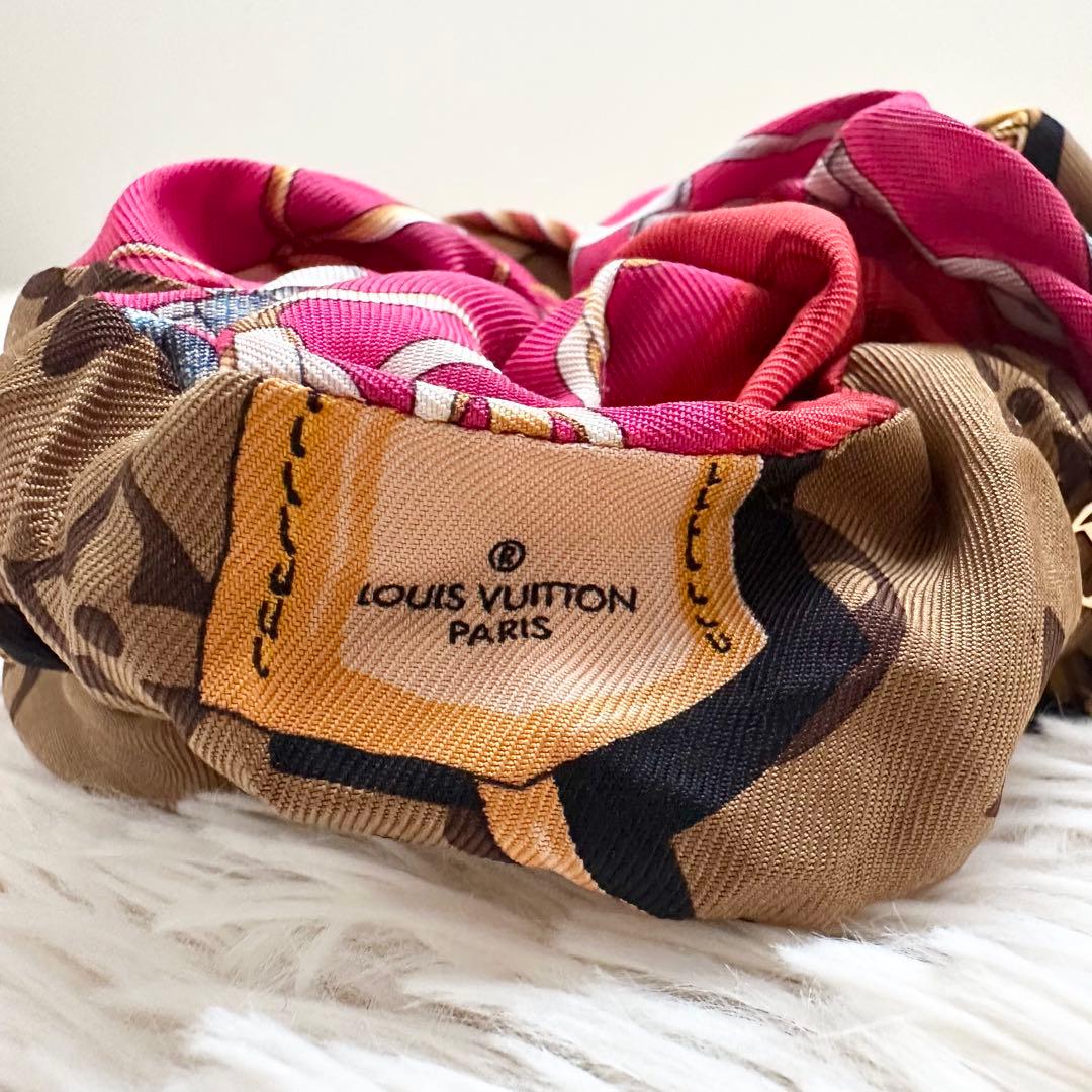 ルイ・ヴィトン M76954 シュシュ トロ・シュー マルチカラー