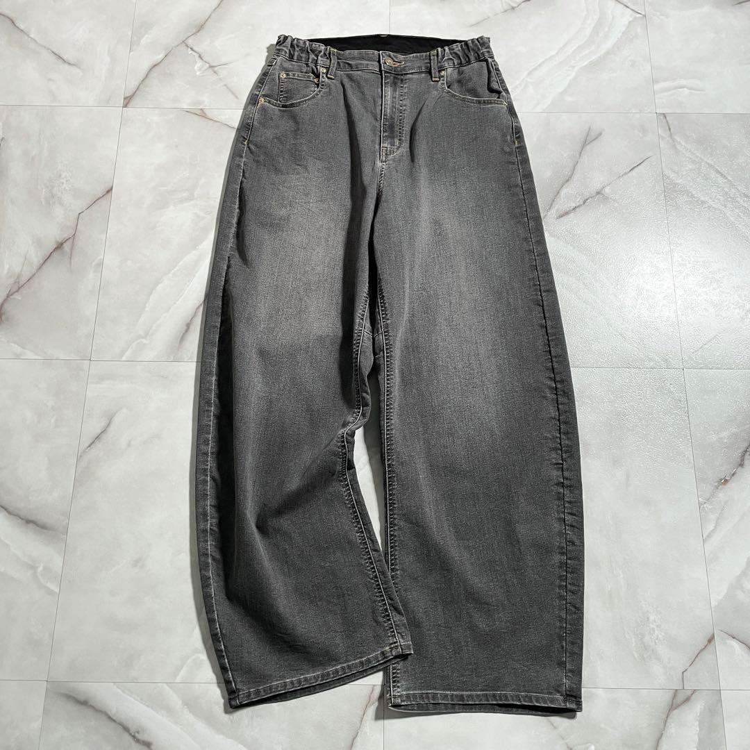 M18238 極美品　アンコキーヌ　43°N刺繍　ストレッチカーヴィーパンツ　L