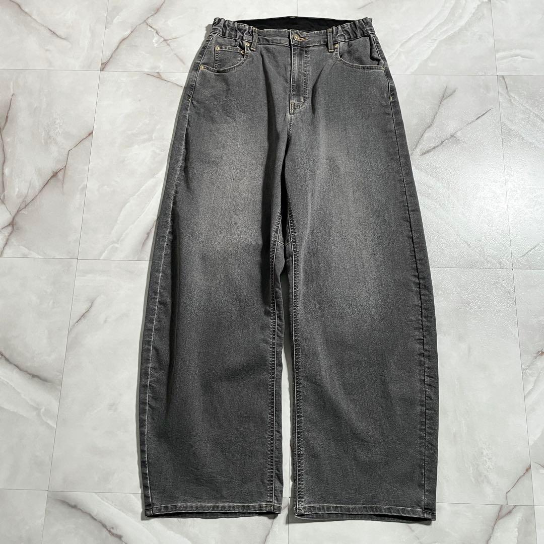 M18238 極美品　アンコキーヌ　43°N刺繍　ストレッチカーヴィーパンツ　L