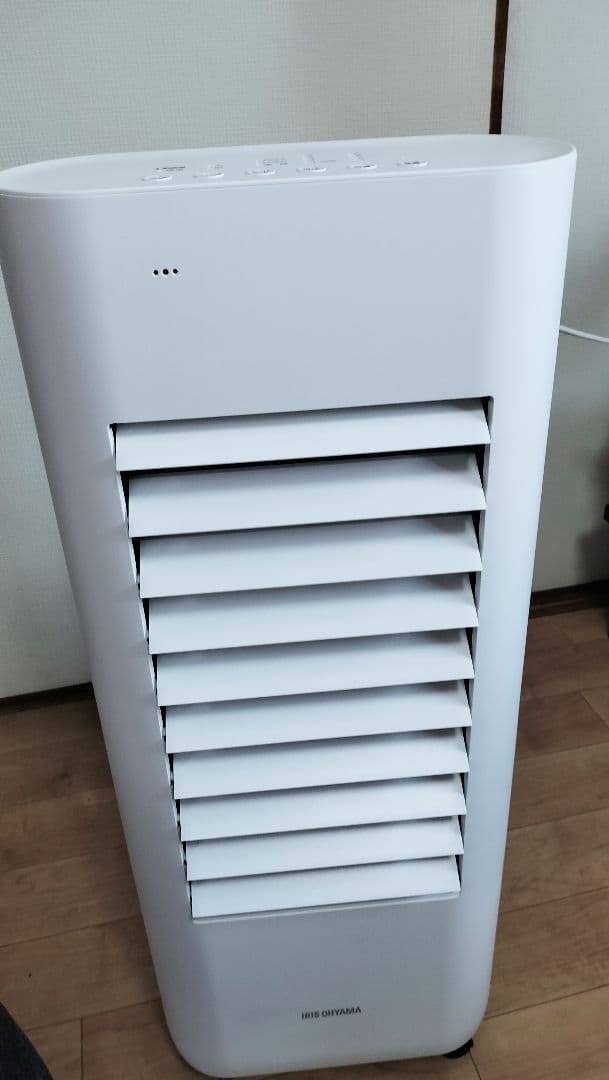 アイリスオーヤマ　冷風扇　 ＫＣＴF−02M 　新品同様　静音で爽やかに冷える